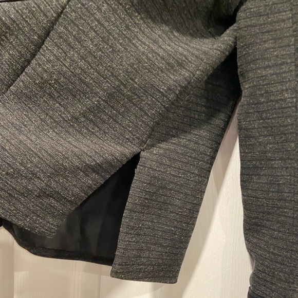 April Cornell Size S Asian Inspired Gray Blazer Silky Appliqué Rope Buttons - Picture 9 of 14
